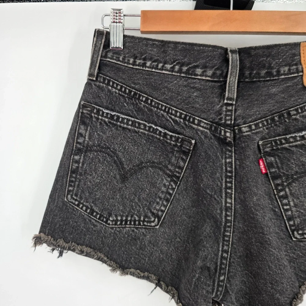 Levis‎ 501 Original High Rise Button Fly Black Denim Cut Off Shorts Womens 27